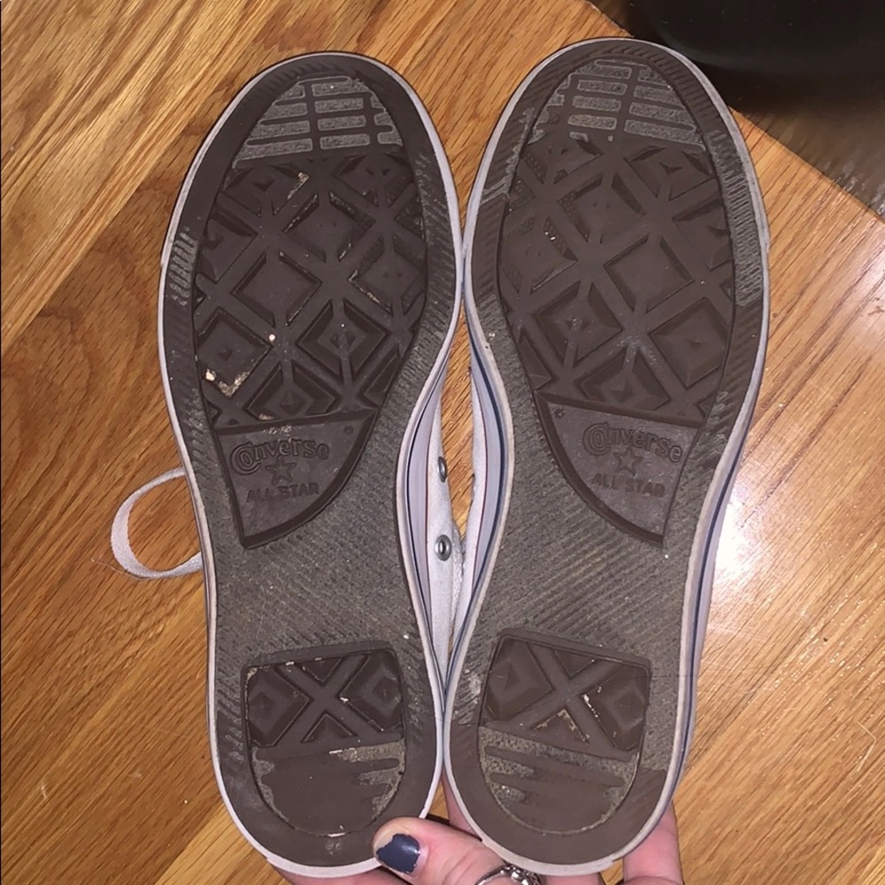 white converse sneakers - Picture 5 of 8